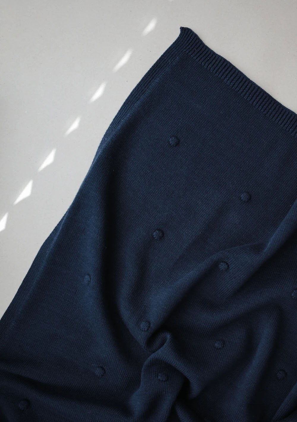 Strick-Babydecke 'Dots Dark Navy'