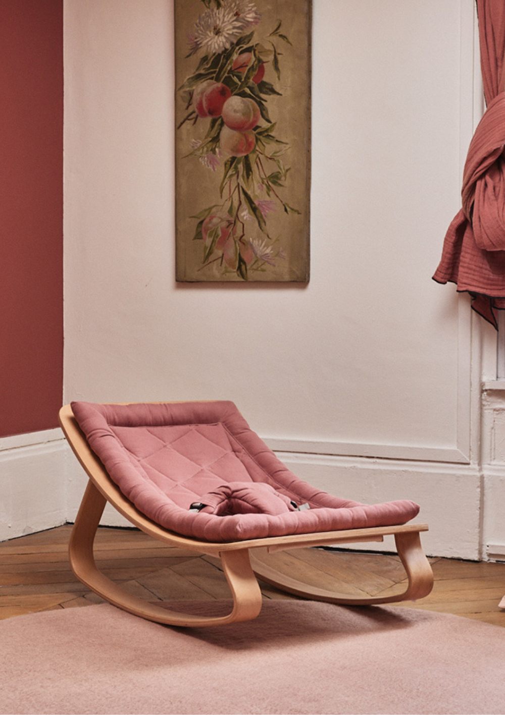 Charlie Crane Babywippe 'LEVO' Bois de Rose