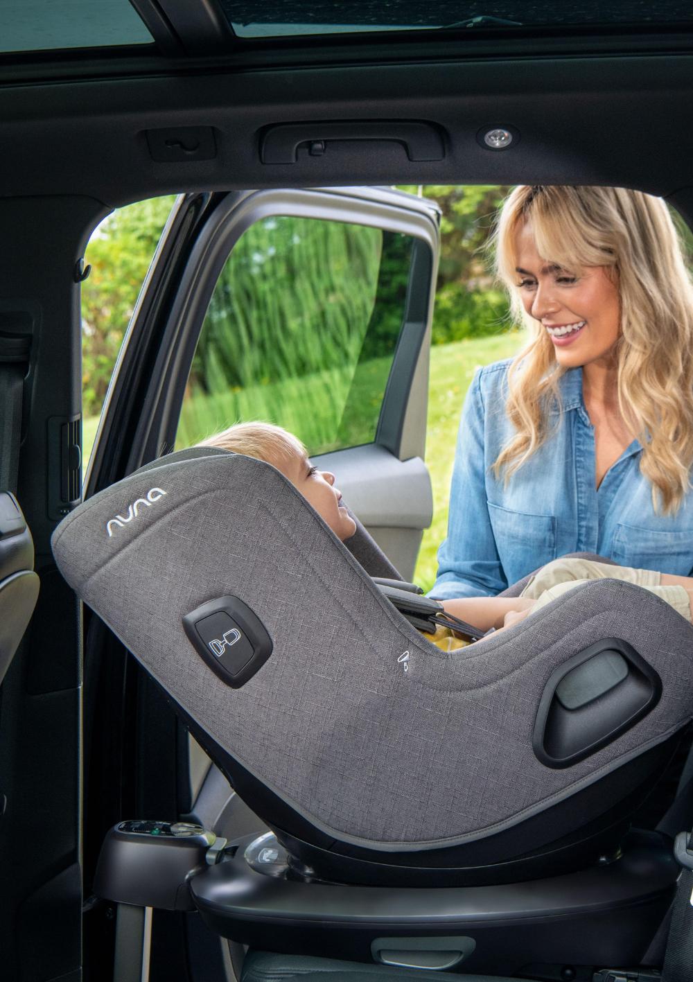 Nuna TODL next i-Size Pine