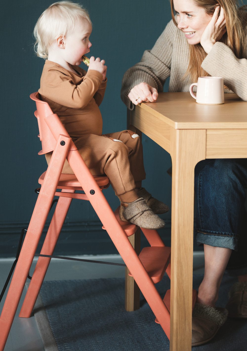 KAOS Hochstuhl Klapp Recycelter Kunststoff Terracotta Pink