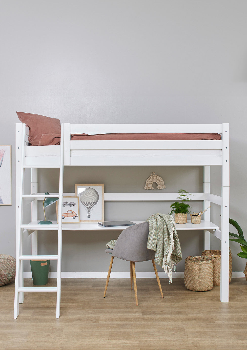 hochbett mit hängematte Hoppekids ECO Luxury Hochbett mit Schreibtisch weiß 200 x 90 cm