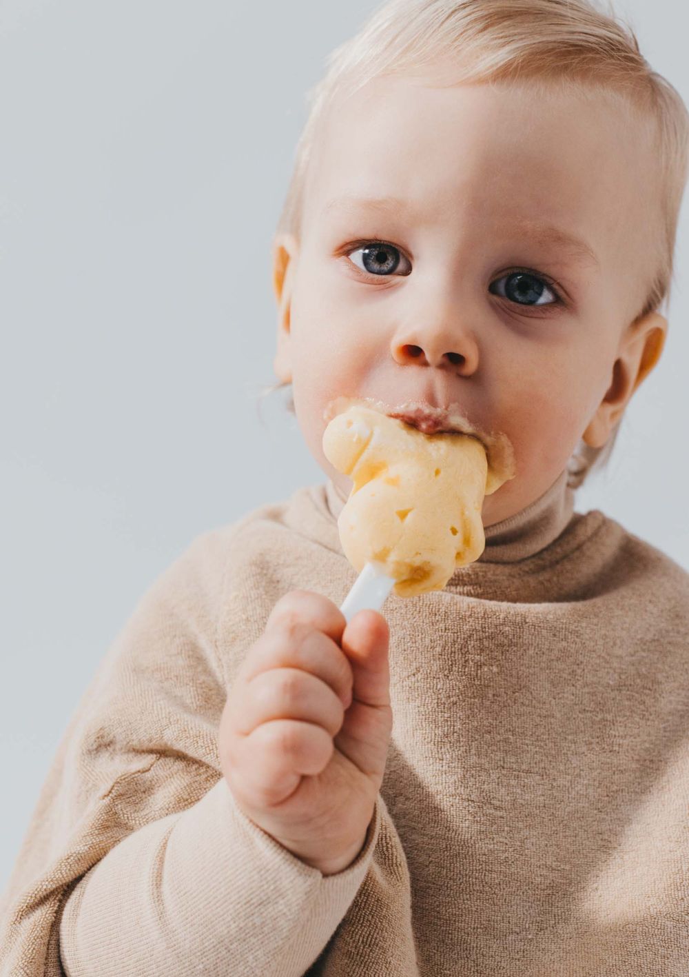 Little Casimir Lätzchen 'Boo' Oatmilk