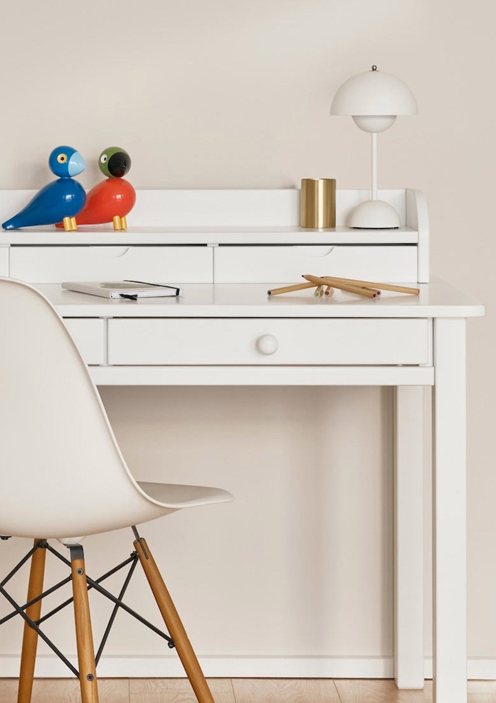 Isle of Dogs Schreibtisch niedrig weiß handbemalt