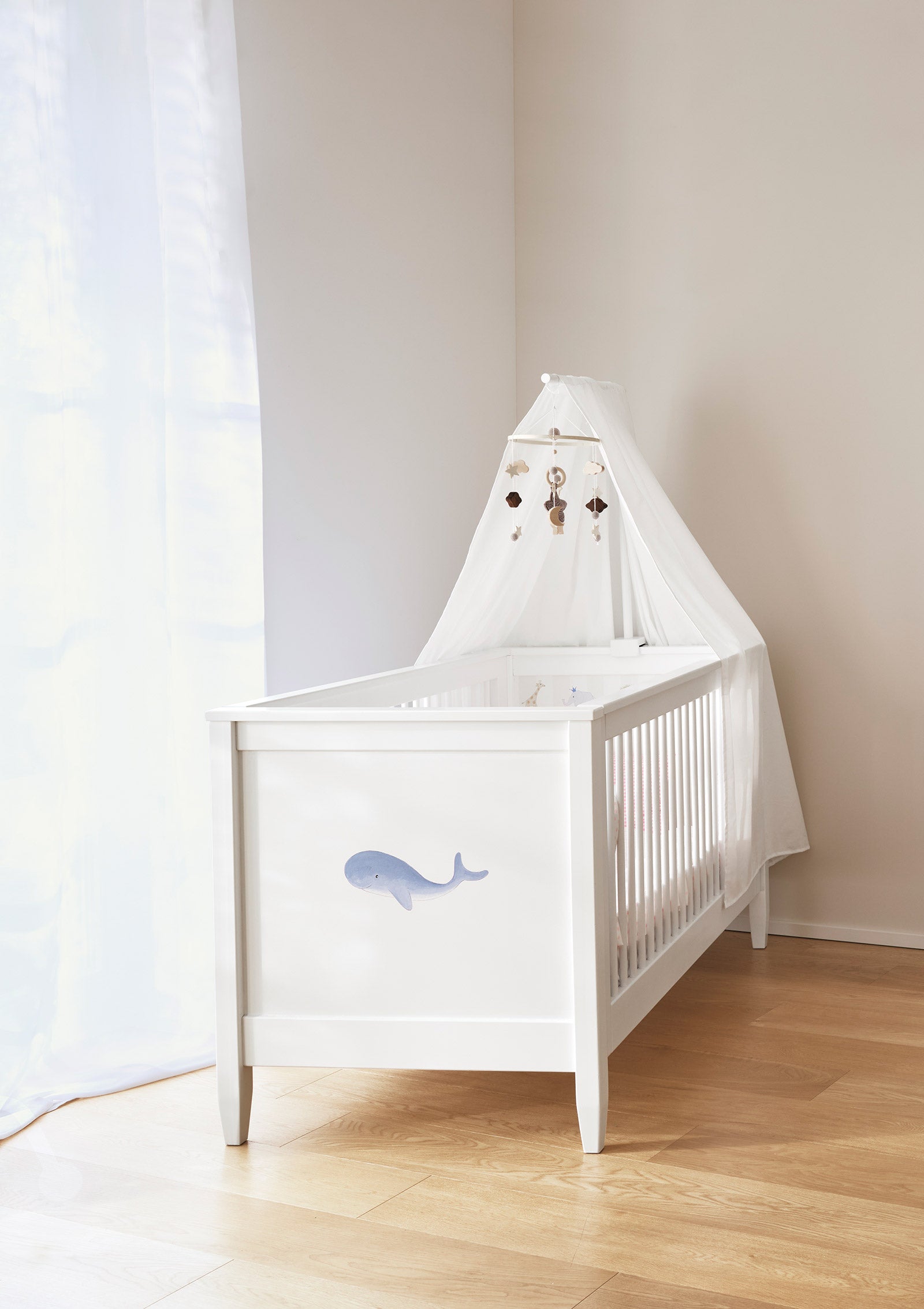 Isle of DogsBabybett weiß handbemalt 140 x 70 cm