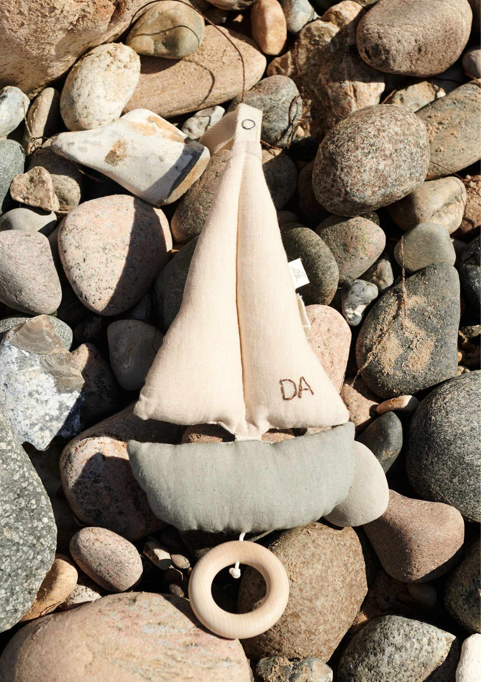 Dear April Spieluhr Segelboot 'Pondus' blau/off-white