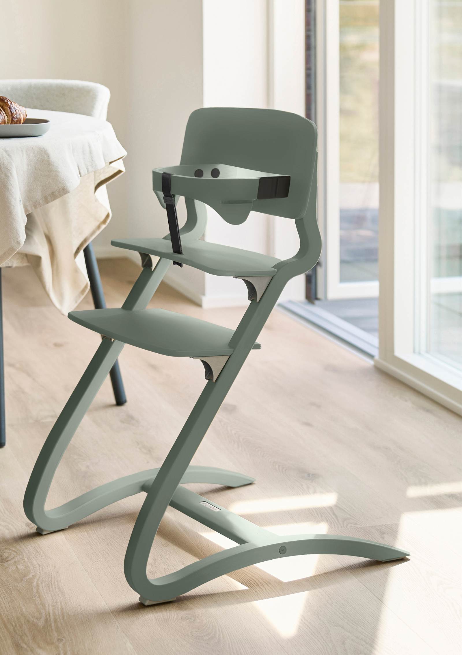 Leander Hochstuhl 'Louie' Sage Green