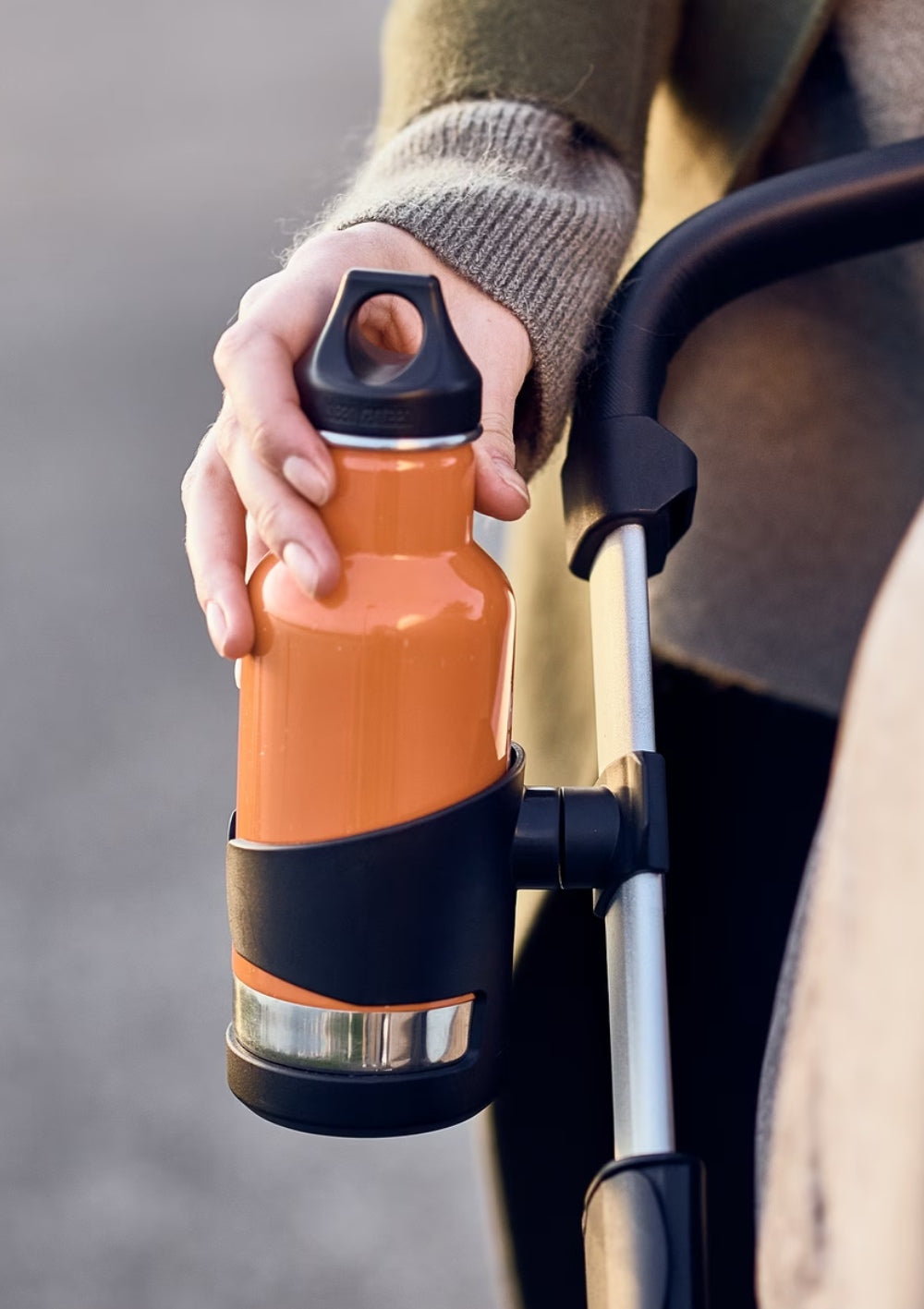 Thule Becherhalter für 'Sleek' mit Trinkflasche