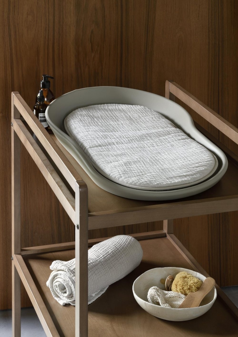 Wickeltisch mit Quax Wickelauflage 'Mamee' und Inlay Clay