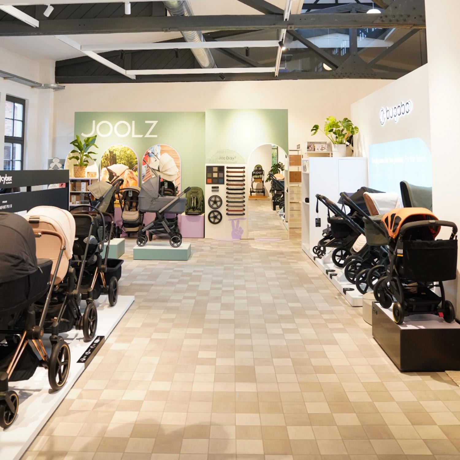 Kinderwagen bei KIND DER STADT Oldenburg