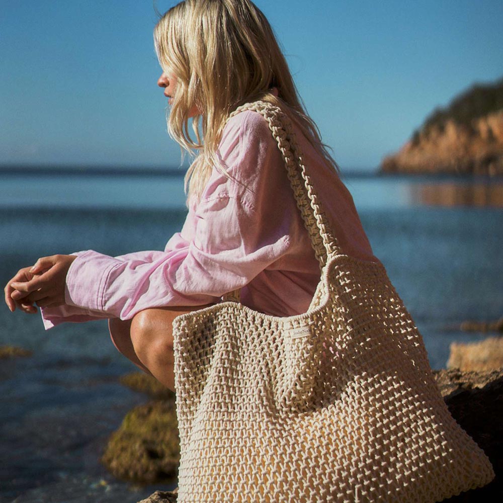 Studio Noos Taschen - im Bild: Macrame Mom-Bag