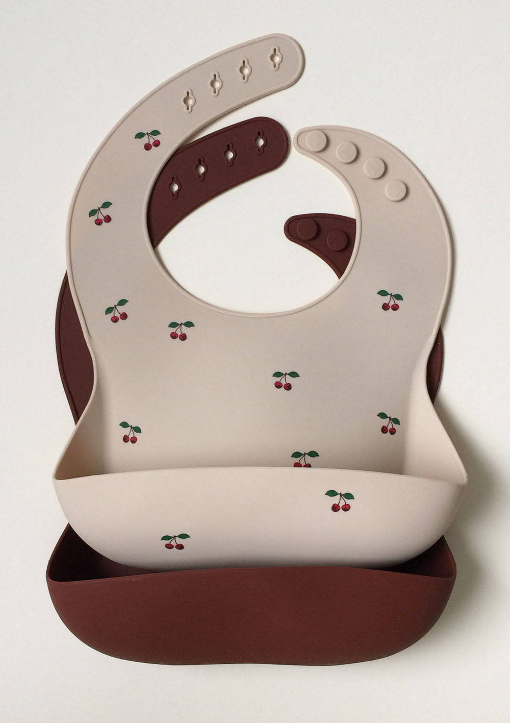 2er-Set Silikon-Lätzchen Cherry / Mocca