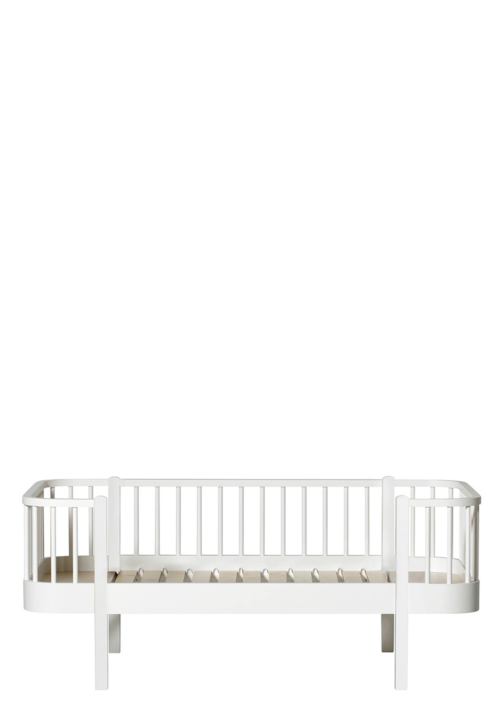 Oliver Furniture Wood Junior Bettsofa weiß