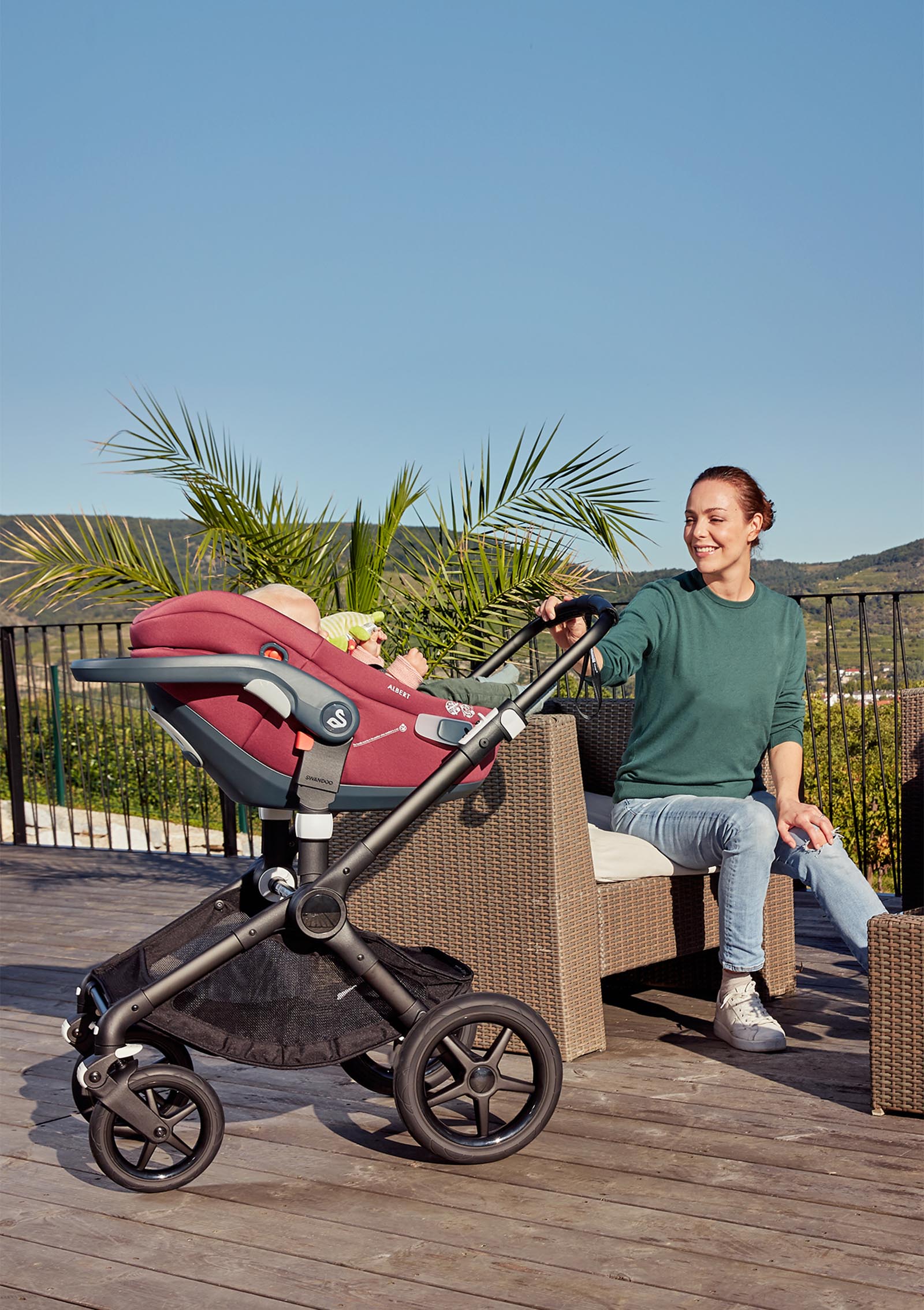 Babyschale `Albert i-Size' Forest Fruits & Isofix-Base