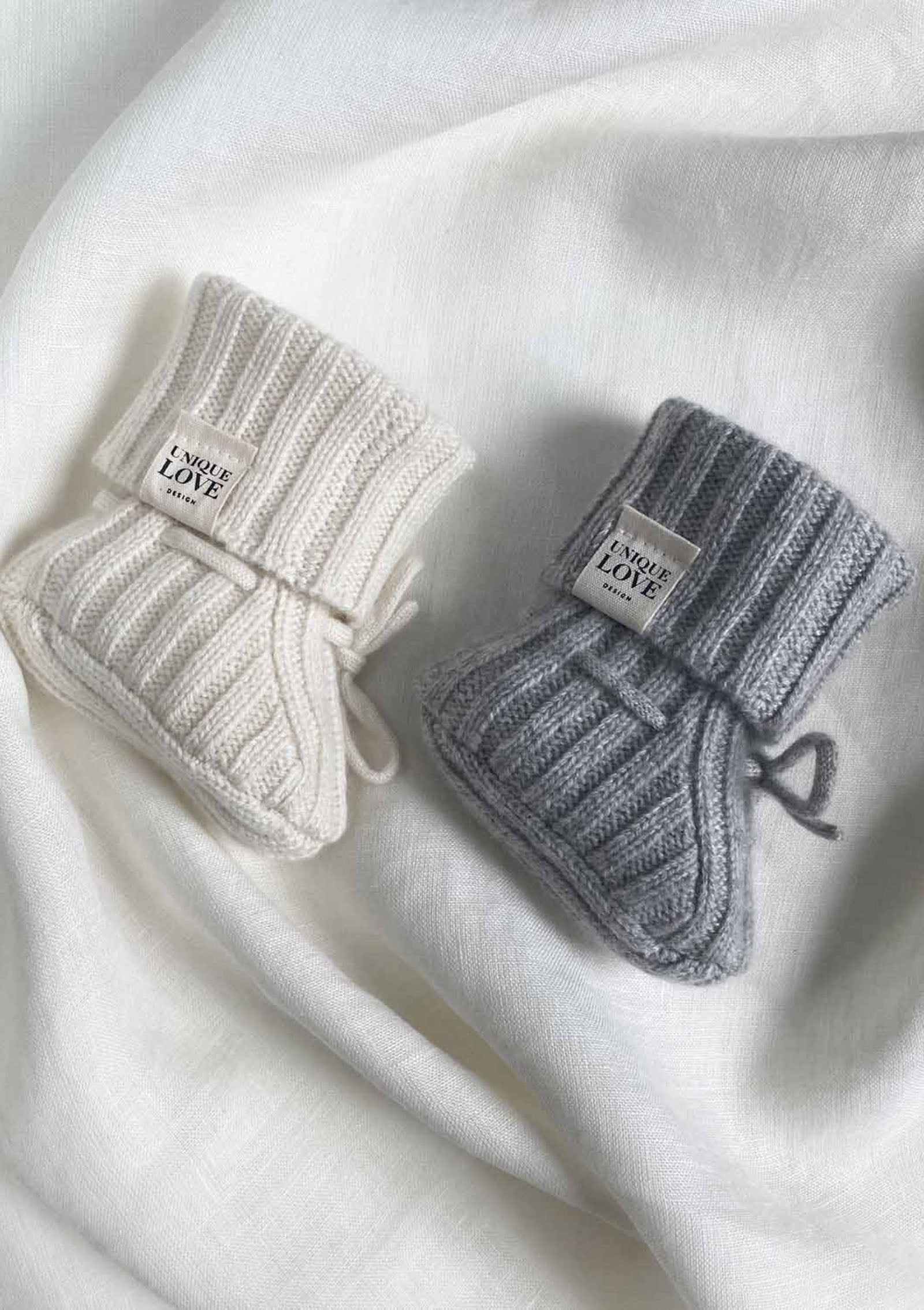 Newborn Cashmere Strickschuhe grau