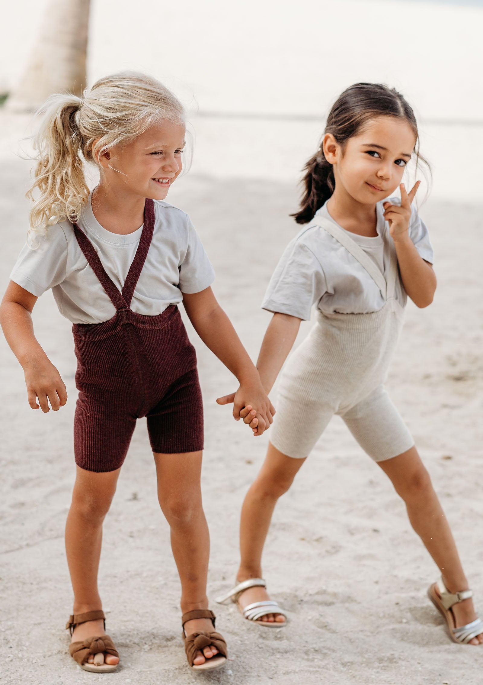 Kurze Strumpfhose mit Trägern cream blend