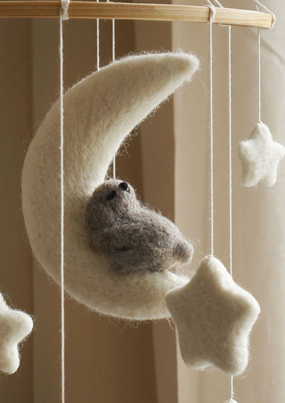 Gamcha Mobile 'Rabbit/White Moon'