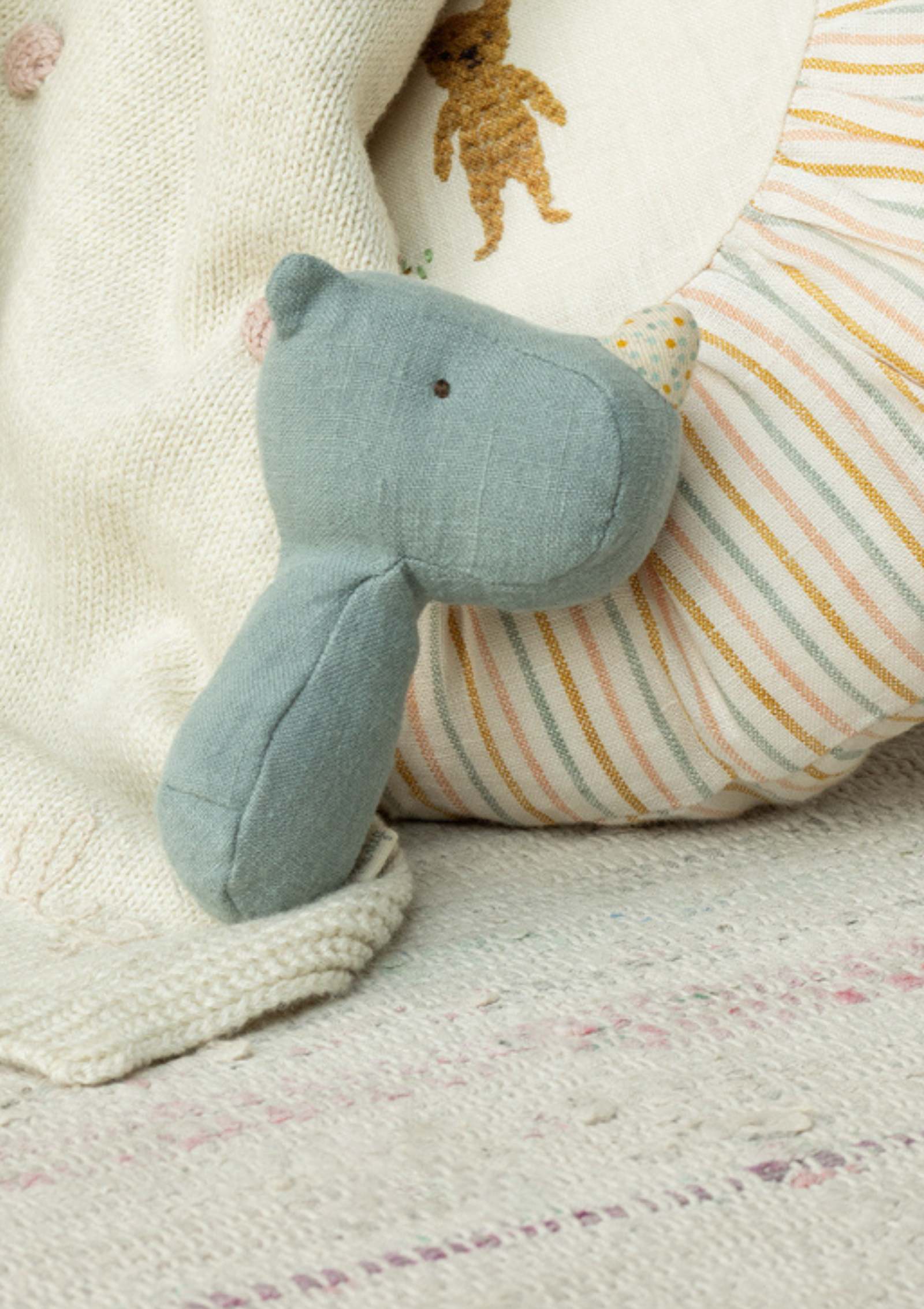 Maileg Rassel 'Lullaby Friends – Nashorn' Dusty Blue