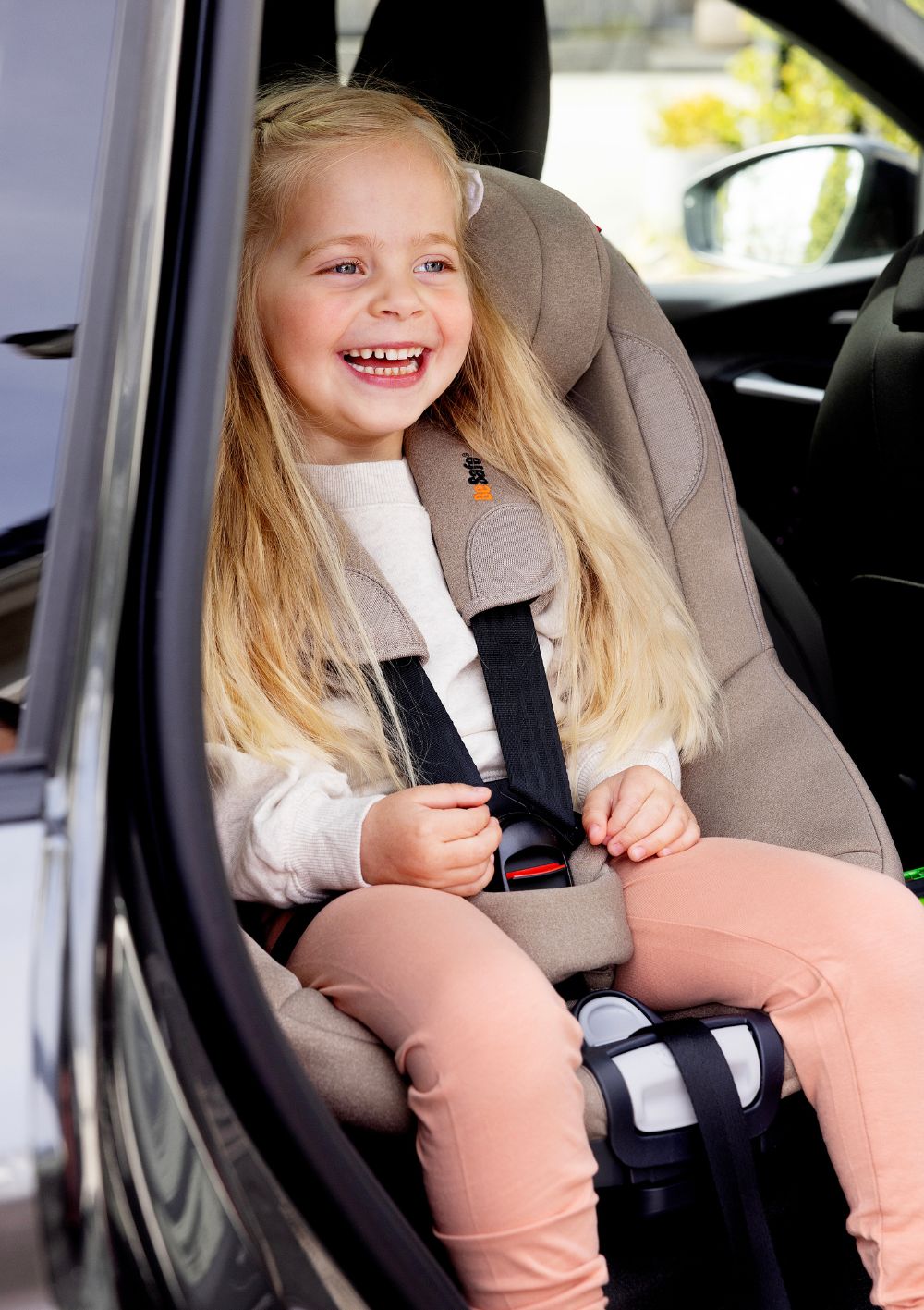 BeSafe Kindersitz 'Beyond2 360' Dark Sand SoftBreeze