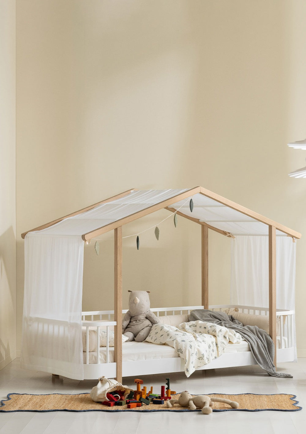 Oliver Furniture Hausbett 'Wood Original' Weiß / Eiche 200 x 90 cm
