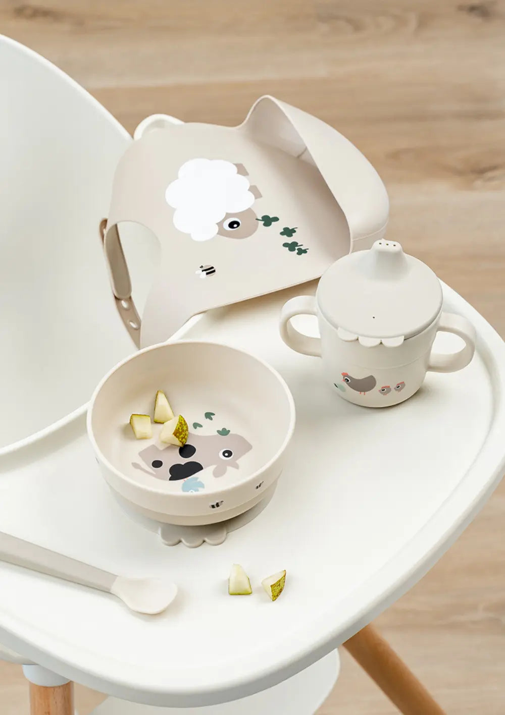 Done by Deer Geschirr-Set mit Saugfuß 'Foodie First Meal' Tiny farm sand