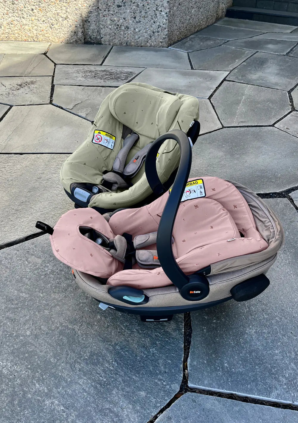 BeSafe Kindersitzbezüge 'Go Beyond' Pink Clover & Green Leaf